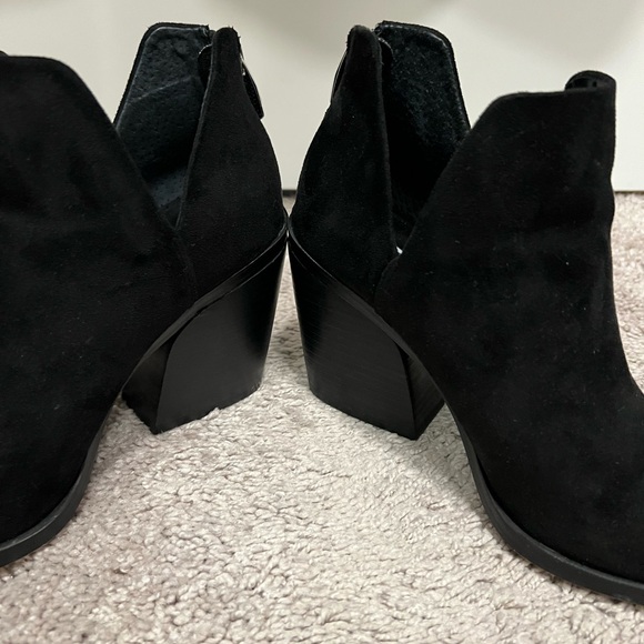 Black Steve Madden Bootie SZ 8.5 - Picture 8 of 9